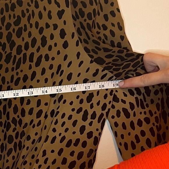 Good American Feline Fine Keyhole Blouse Cheetah, Size 4, NWOT - Picture 3 of 5